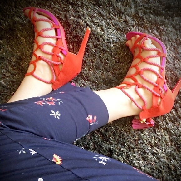 Kurt Geiger stunning caged sandals - Picture 5 of 9